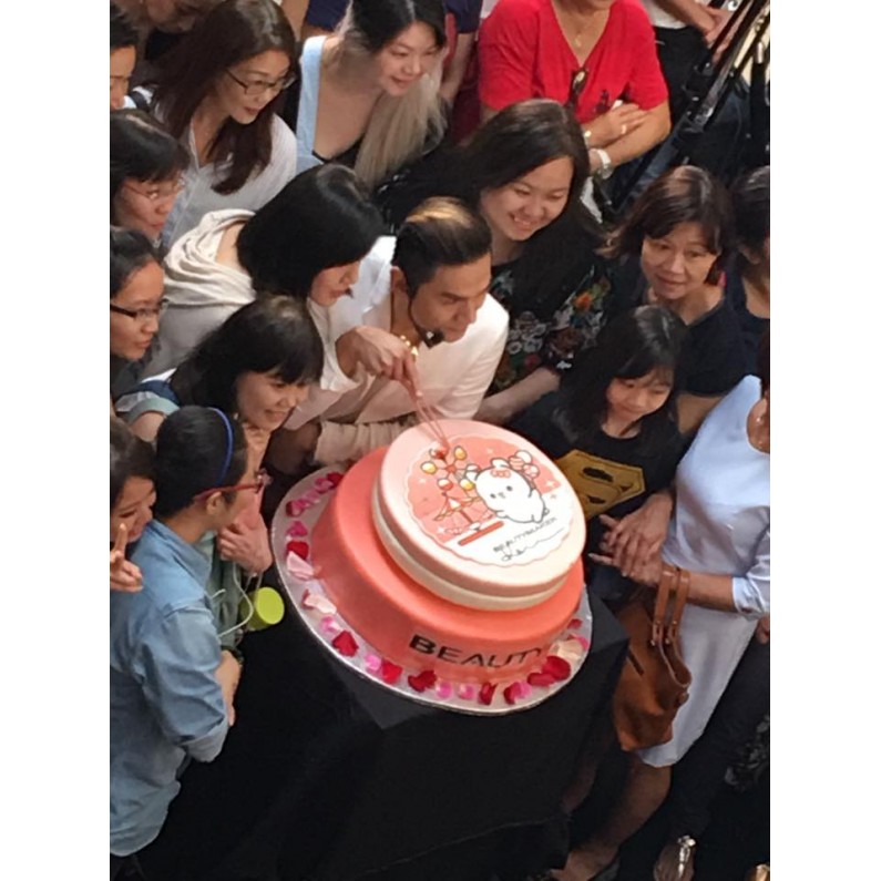 Corporate Cosmetic Cake Design