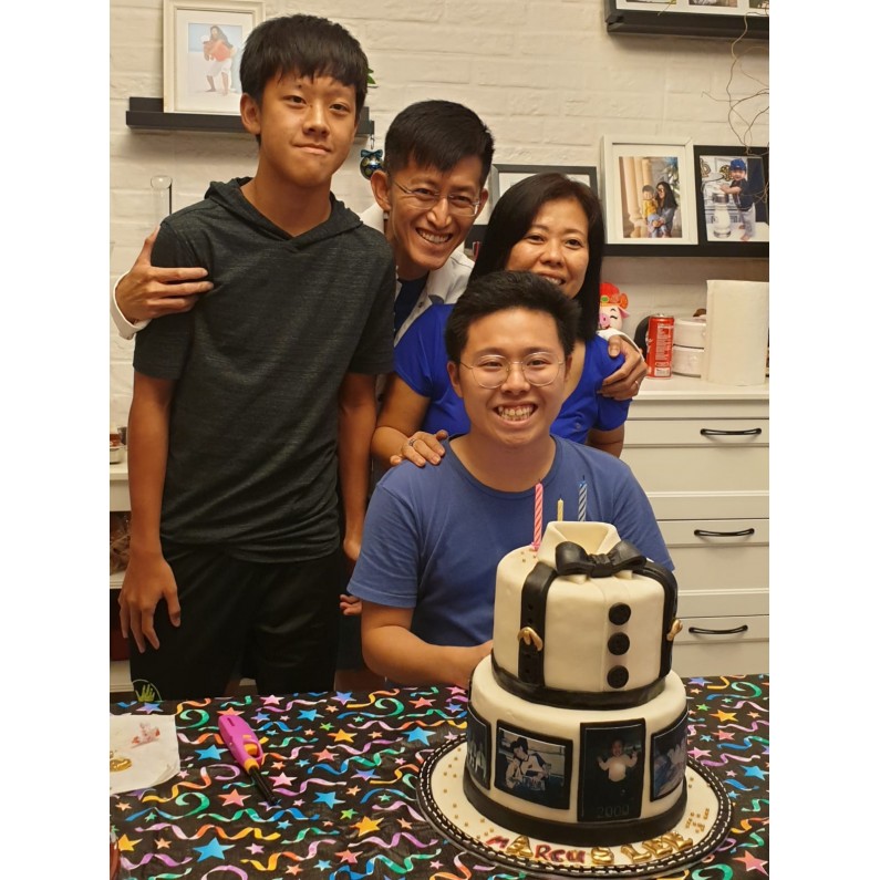 2 Tiers Cake